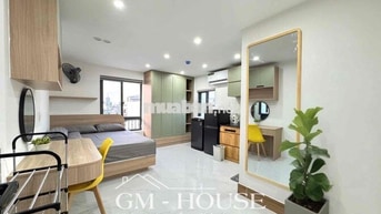 studio cửa sổ trời full nội thất
