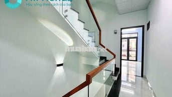 PHÒNG 25m2 CHỈ TÍNH ĐIỆN NƯỚC FULL NỘI THẤT, GẦN ĐH NGUYỄN TẤT THÀNH