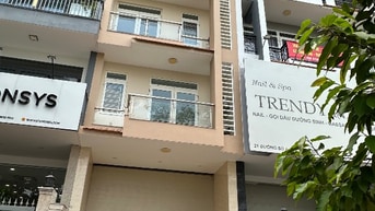 Nhà nguyên căn cho thuê làm văn phòng, mặt tiền Ngô Thị Bì (D4 cũ)
