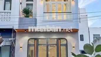 Bán nhà 1 trệt 1 lầu sổ hồng riêng công gần KCN