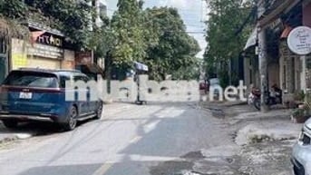 🌟 NHÀ MẶT TIỀN ĐẸP - VỊ TRÍ ĐẮC ĐỊA - TIỆN KINH DOANH - SỔ HỒNG CHÍNH