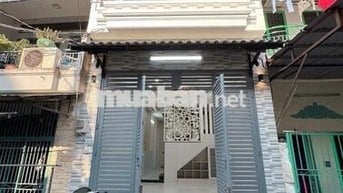 NHÀ ĐẸP 2 TẦNG, HẺM XE HƠI, DT (4X11)M2, GIÁP TÂN PHÚ, 5,1 TỶ CÒN TL