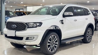 BÁN XE FORD EVEREST TITANIUM 4x2 2018