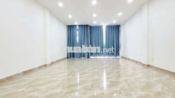 Văn phòng đẹp, rộng 40m2 giá chỉ 7,3tr thang máy, máy lạnh, rèm đầy đủ