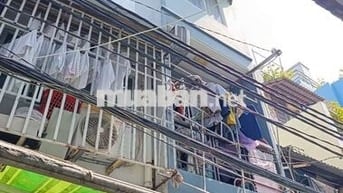 Nhà nhỏ, gần chợ, trường.. có sổ riêng