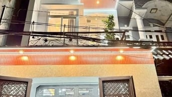 Nhà mặt tiềnđường lê hồng phong, p1,Quận 10-  m  tiền rộng 20m -3 tầng