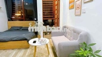 3 bước chân ra phố đi bộ Nguyễn Huệ. BITEXCO. chợ bến thannf. metro