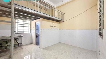 PHÒNG TRỌ GIÁ RẺ - RỘNG Ở 3-4 NGƯỜI - THANG MÁY BẢO VỆ