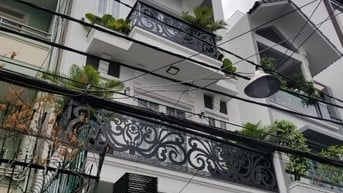 CHDV hẻm 6M Nguyễn Xí, 5 Tầng, 11P, HĐ thuê 48tr/th Giá 13.9 tỷ TL