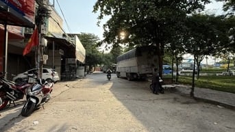 NGÃ TƯ GA ,QL1A Q12 - 7 TẦNG THANG MÁY - THU NHẬP 60tr/TH - CHỈ 11 TỶ
