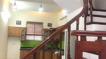 Cho thuê nhà riêng mặt ngõ to tại phố Lý Nam Đế, quận Hoàn Kiếm, HN