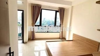Phòng 35m2 Full NT Ban công lớn Ung Văn Khiêm gần Hàng Xanh tiện đi Q1