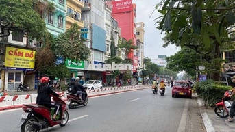 BÁN ĐẤT TẶNG NHÀ - HỒNG HÀ - CHỢ LONG BIÊN - VỈA HÈ Ô TÔ  KINH DOANH