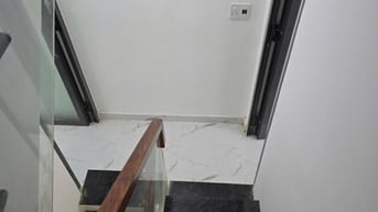 Chính chủ cần bán gấp nhà hẻm xe hơi 129 nguyễn Trãi p2.q5.