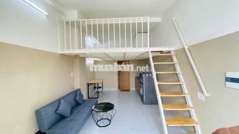 CHO THUÊ PHÒNG RỘNG 40M2, Ở ĐƯỢC 4 NGƯỜI 4 XE, NGAY ĐẠI HỌC VĂN LANG C