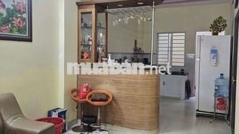 Cho thuê nguyên căn rộng , 3pn4wc, sau căn mặt tiền Thống Nhất p11 GV