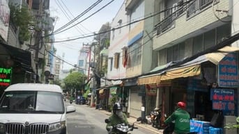 Nhà 27/5 Đồng Xoài 3.4x18.8m, 2 lầu gần chợ HHT tiện ở và kinh doanh