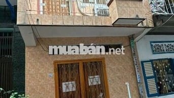 Kẹt tiền bán gấp nhà thuộc đường nguyễn văn cừ p2 q5 một lầu 2 phòng