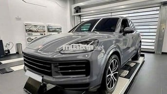 Porsche Cayenne 2024  - 2999 km