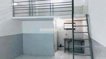 CHO THUÊ PHÒNG GÁC CAO - THANG MÁY - CHO NUÔI PET NẰM NGAY TRUNG TÂM
