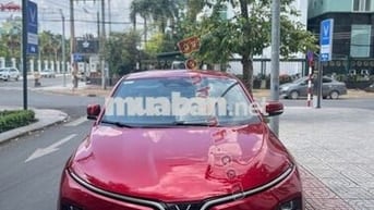 VinFast VF6 Eco 2025