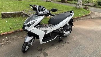 AB 125i màu trắng moi keng. tra gop