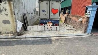 Đất đẹp - Quận uỷ Từ Liêm- oto đỗ cổng - 33m2 -