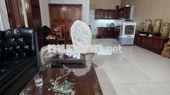 Bán nhà cấp 4 Thạch Cầu Long Biên ô tô đỗ cửa