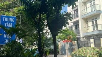 Cần tuyển 2 nữ nhân viên văn phòng - bán hàng
