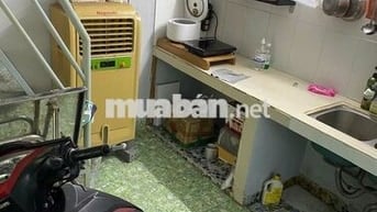 Cho Thuê Nhà 2 Mặt Tiền Hẻm Lớn, 4 Phòng Ngủ, 1 Phòng Bếp, 2 Toilet,