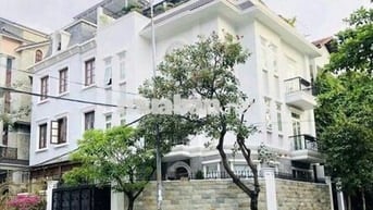 Cần cho thuê Villa HXH góc 2MT 1/4A Phổ Quang P.2 Q.Tân Bình