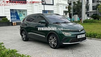 VinFast VFe34 2023 - 10000 km