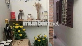 nhà mặt tiền nội bộ - công viên trước nhà