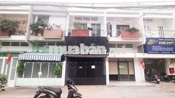 Cho thuê nhà đẹp hẻm 10m CMT8, p5. Dt. 4x17m 1t 1lg 2 lầu st