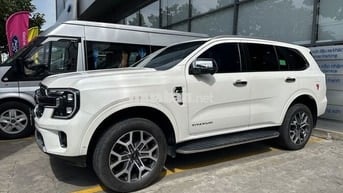 Ford Everest Titanium 2024 4x4, bảo hành Ford 2027