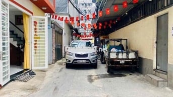 Ra nhanh căn nhà cô chú lớn tuổi bán ngộp Tân Kiên