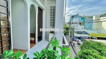 Căn Hộ 2PN Ban Công 50M2 - Full Tiện Nghi - Ngay Chợ Phạm Văn Hai