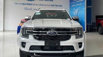 Xe Ford Everest Titanium 4x2 AT