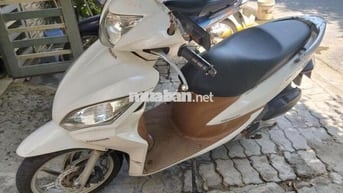 Xe tay ga Vision 2013 Trắng Cũ 80%