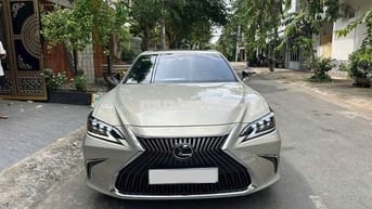 Lexus ES 250 2020 - 10.000 km