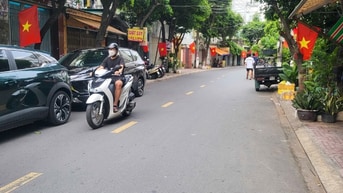 Bán nhà HXH 7m Cộng Hoà p4 Q. TB dt: 5 x 20m Kc : 4 lầu giá : 17.8 tỷ