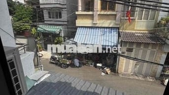 bán nhà 1 trệt 3 lầu sân thượng xây mới ngay chợ chỉ 10ty tl lộc