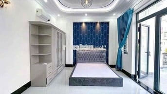 NHÀ PHỐ MẶT TIỀN NẰM TRONG KHU ĐÔ THỊ MỚI TPHCM