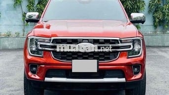 Ford Everest 2023 Titanium 2.0 AT 4x2 - 8000 km