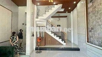 Cho thuê nhà 3 tầng mt trần cao vân,thanh khê,Đà Nẵng