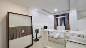 STUDIO GẦN BÊN VIỆN CHỢ RẪY - FULL NỘI THẤT - THANG MÁY - CỬA SỔ TRỜI