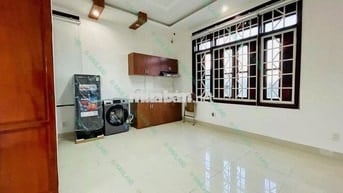 Phòng full Nội Thất - trung tâm thành phố gần nhiều Đh ở được 3 người