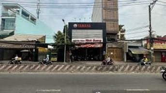 Cần bán gấp MT Huỳnh Tấn Phát-Bùi Văn Ba,Q.7 .Dt 8x37.Giá 47 tỷ