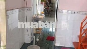 Bán căn nhà cấp 4 gác lửng hoàn công đầy đủ Vĩnh Phú.