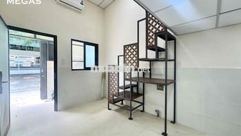 NHÀ NGUYÊN CĂN 1 TRỆT + 1 LẦU SẴN MÁY LẠNH NGAY DƯƠNG QUẢNG HÀM ĐH VLU
